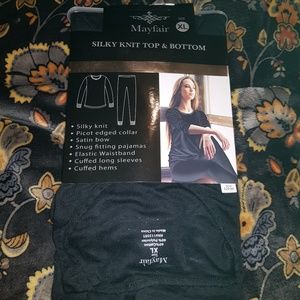 Silky knit top & bottom